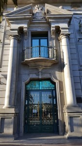 Entrada edificio unicaja